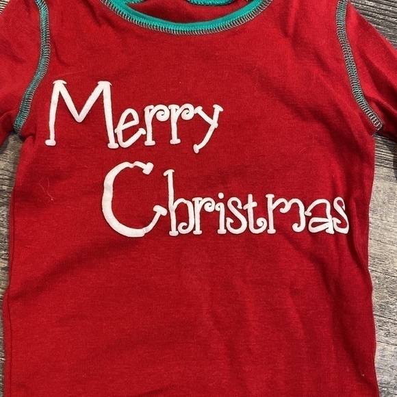 MERRY Christmas Top - Picture 2 of 4